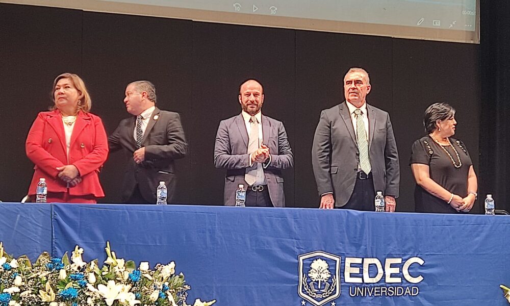 Se gradúan 260 nuevos profesionistas de EDEC – Periódico La Última Palabra